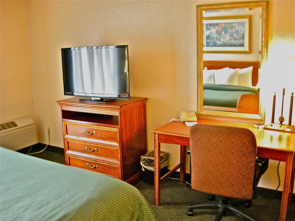 Holiday Inn Ontario By Ihg Dış mekan fotoğraf