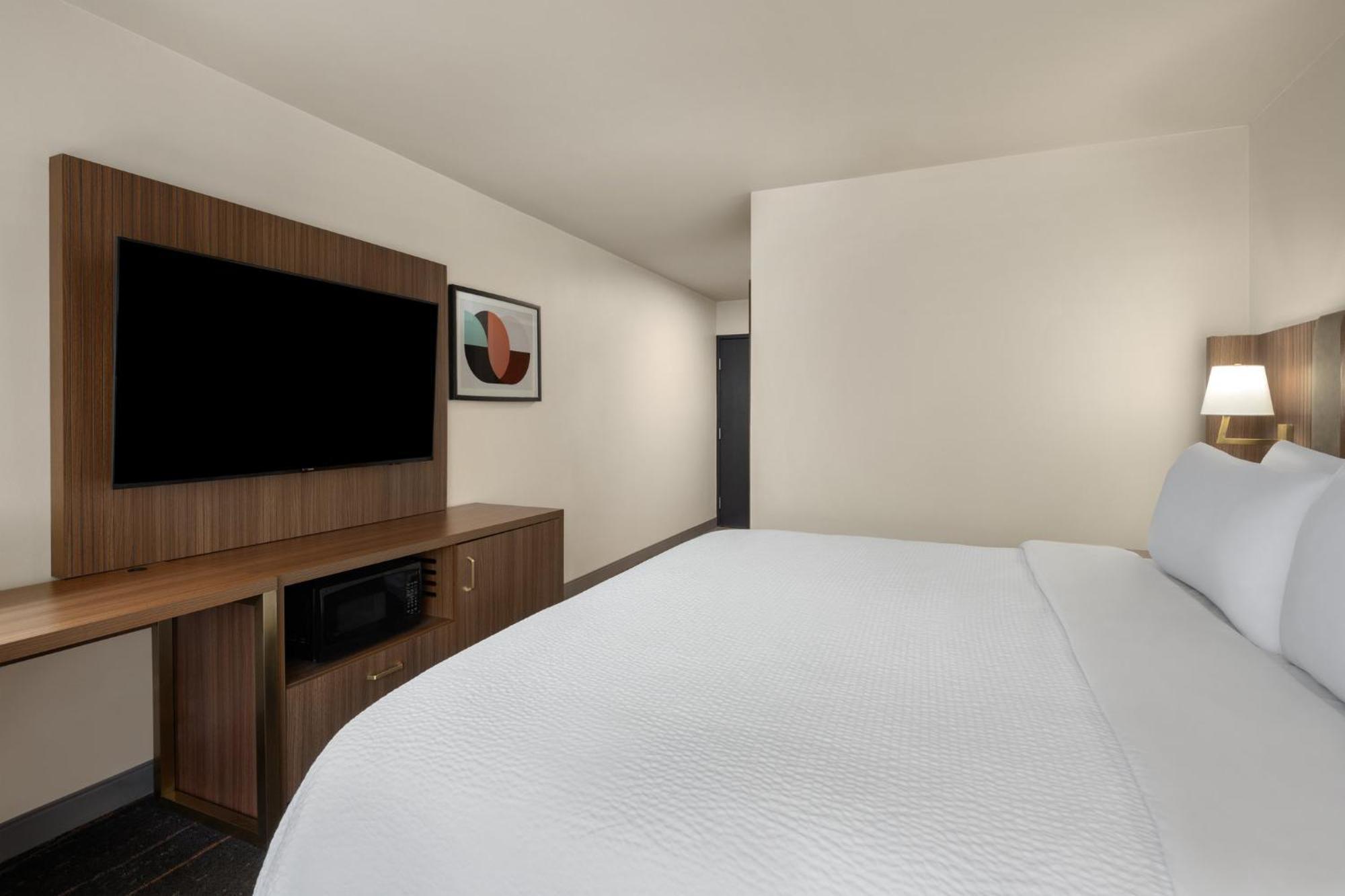 Holiday Inn Ontario By Ihg Dış mekan fotoğraf