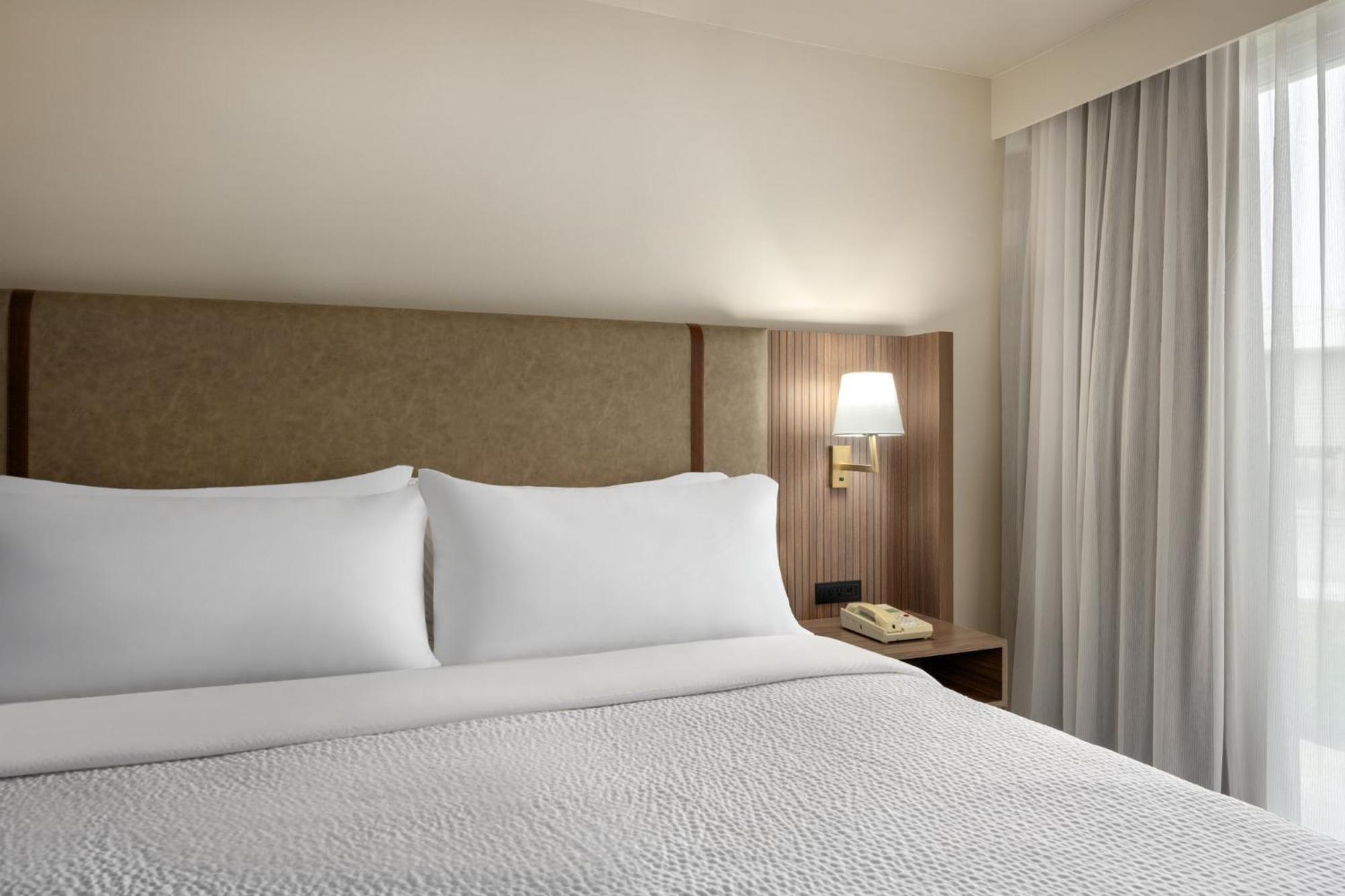 Holiday Inn Ontario By Ihg Dış mekan fotoğraf